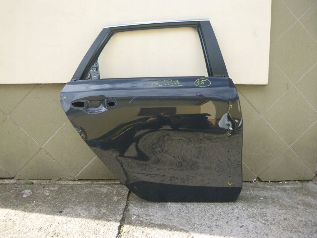 KIA CEED 3 III KOMBI 2018- Right Rear Door