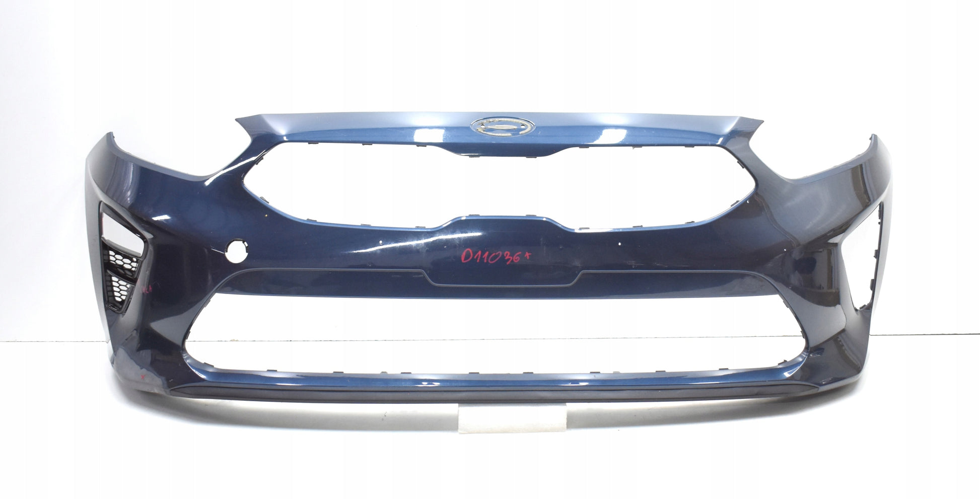 KIA CEED III FRONT BUMPER ORG + GRILLE