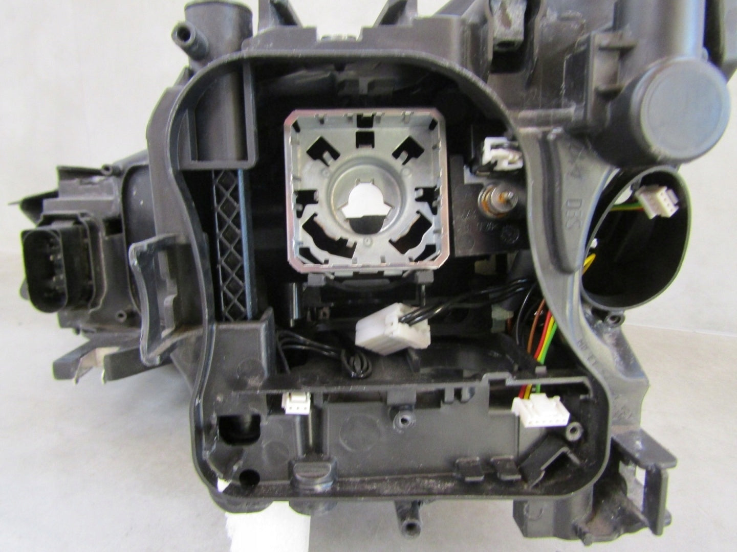 AUDI A1 HEADLIGHT XENON 8X 10-14 RIGHT RH