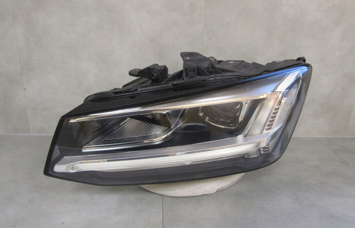 AUDI Q2 81A FULL LED HEADLIGHT 16-20 LH LEFT 81A941033