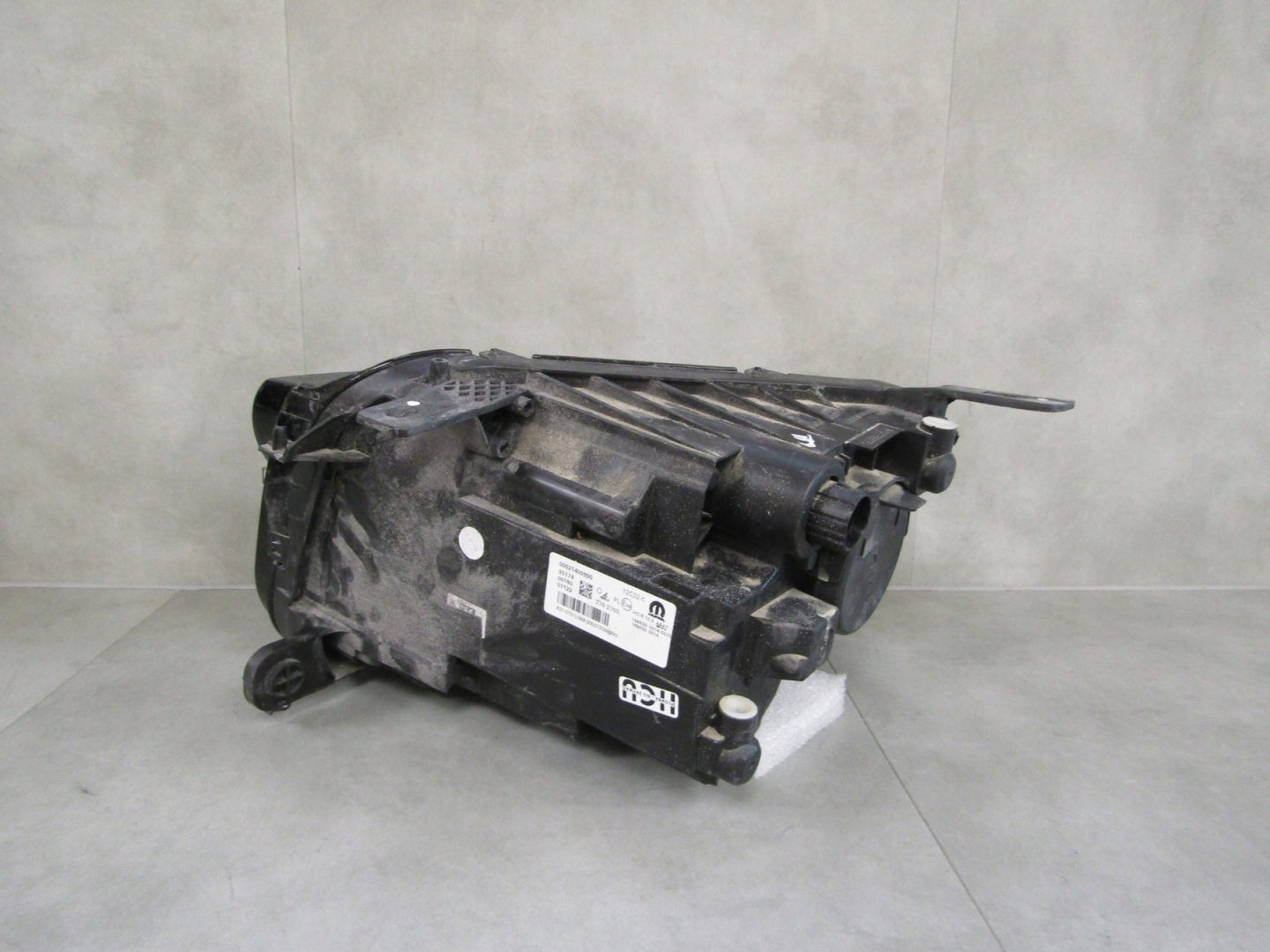 FRONT HEADLIGHT FIAT 500E II 2 STANDARD RH RIGHT 20- 521400300