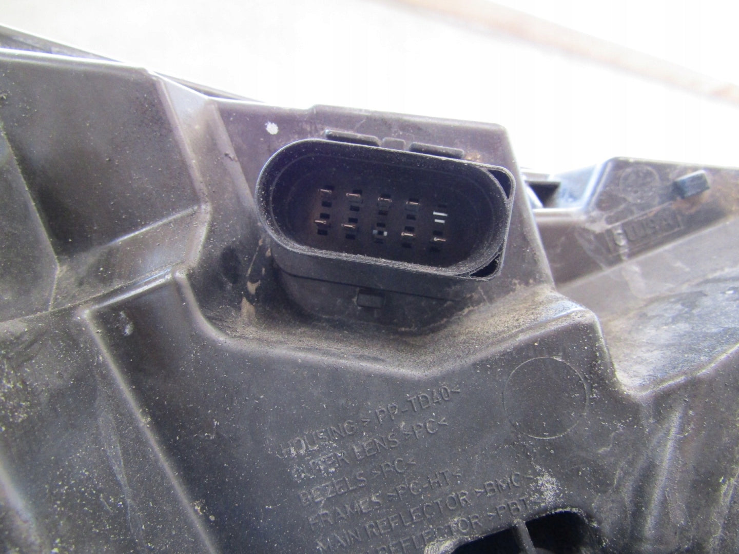 HEADLIGHT FORD TRANSIT CUSTOM LIFT STANDARD LED LENS 17-23 LH