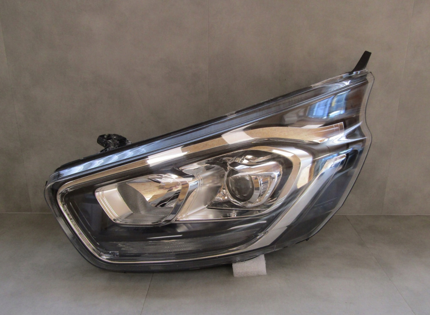 HEADLIGHT FORD TRANSIT CUSTOM LIFT STANDARD LED LENS 17-23 LH