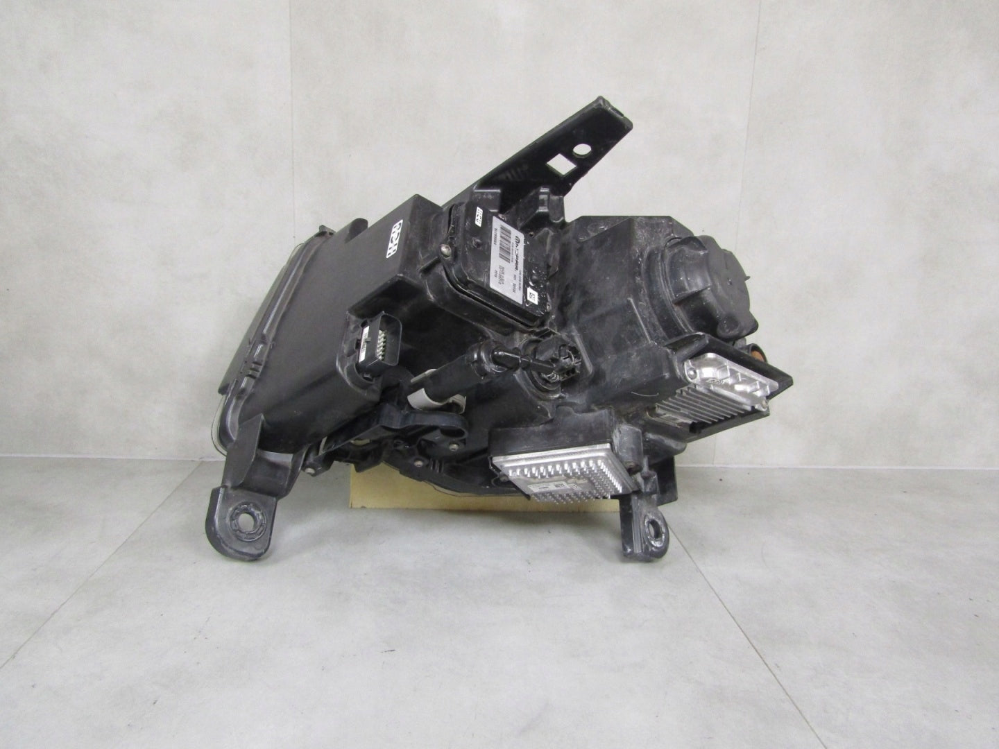 HEADLIGHT JEEP GRAND CHEROKEE WK2 XENON ACTIVE BENDING COMPLETE 13-16 RH 68266