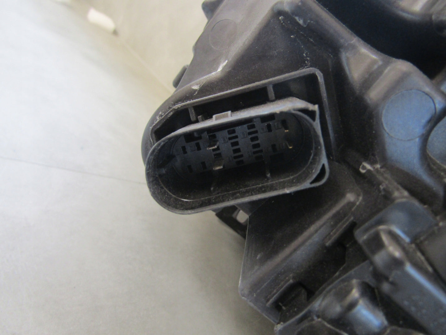 MERCEDES B CLASS W247 LIFT MULTIBEAM 23- HEADLIGHT RH A2479061404