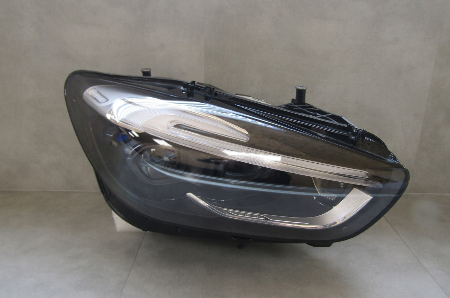 MERCEDES B CLASS W247 LIFT MULTIBEAM 23- HEADLIGHT RH A2479061404