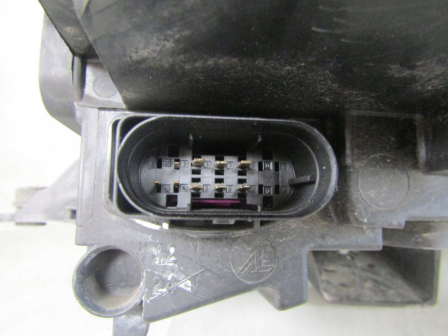 MERCEDES R CLASS LIFT HEADLIGHT LENS RIGHT RH 2518202861 09-14