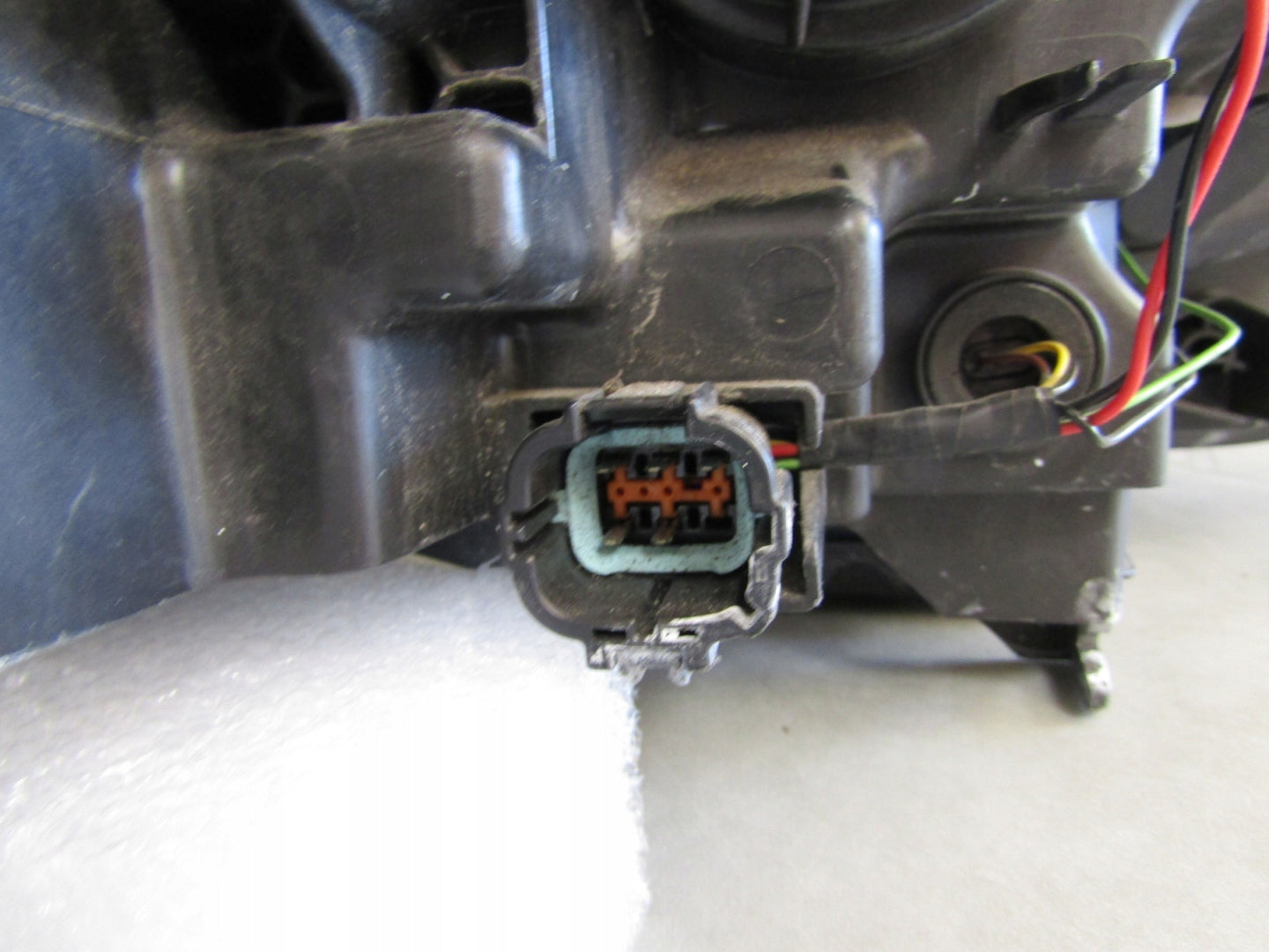 NISSAN QASHQAI J11 HEADLIGHT STANDARD LENS WITH LED LH 13-17 100-18013