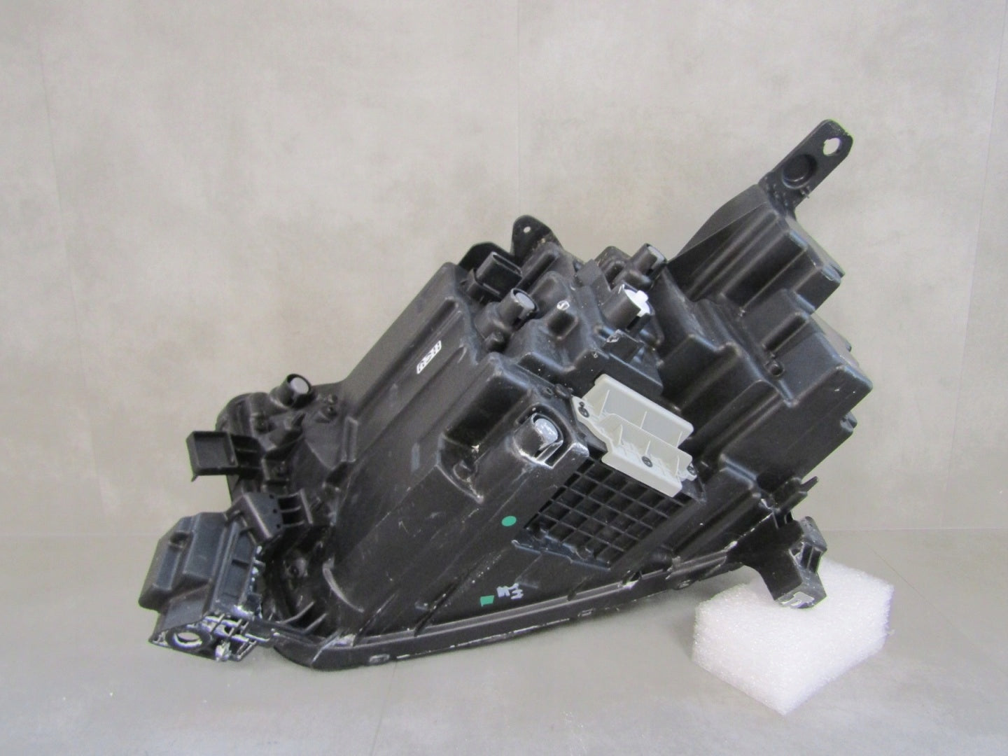 HEADLAMP OPEL FRONTERA LED 24- RH RIGHT