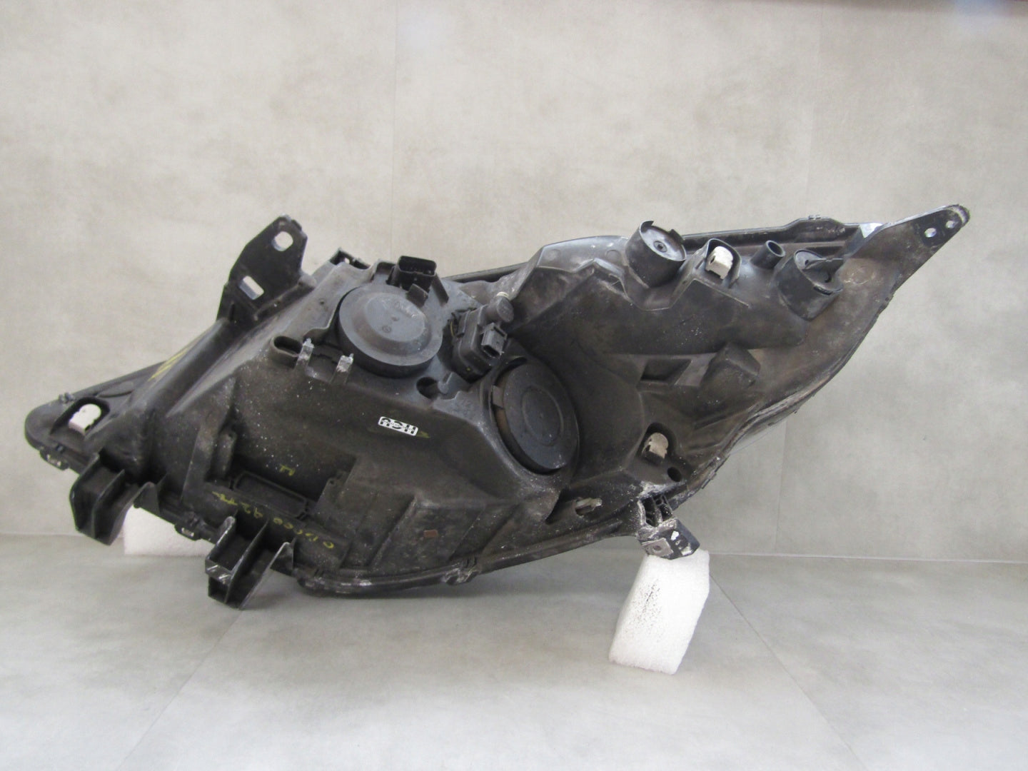 HEADLIGHT RENAULT SCENIC III STANDARD 09-13 RH 260100023R