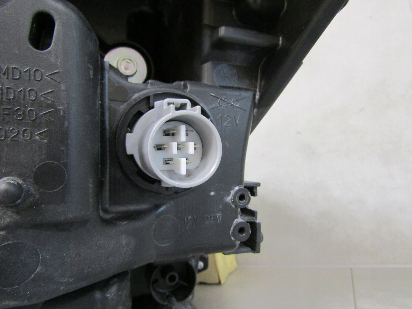 HEADLIGHT SUZUKI SWIFT VI MK8 VIII LED RH 19-24 W2966