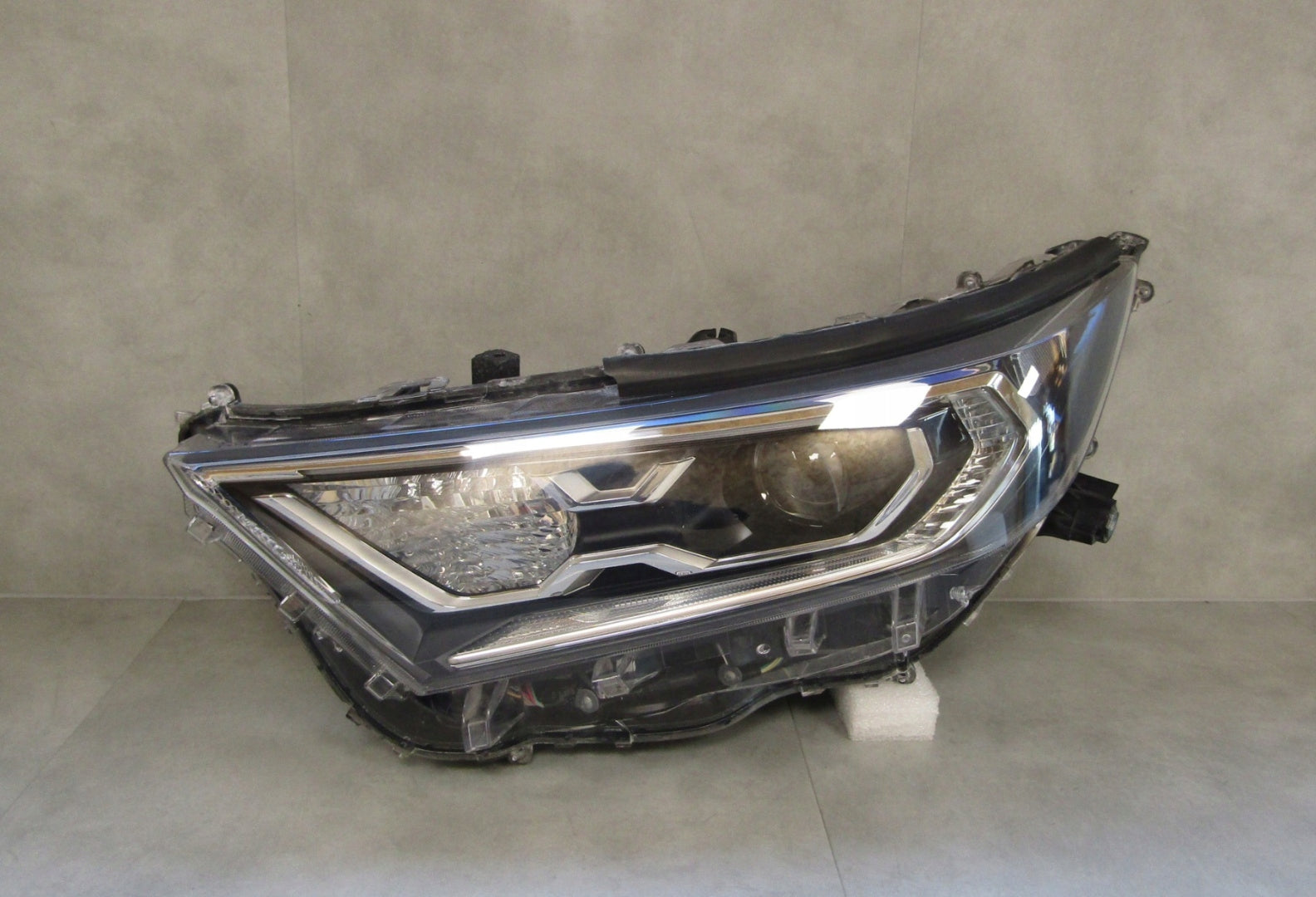 FRONT LAMP TOYOTA RAV4 IV 5 V LED 19-21 LH