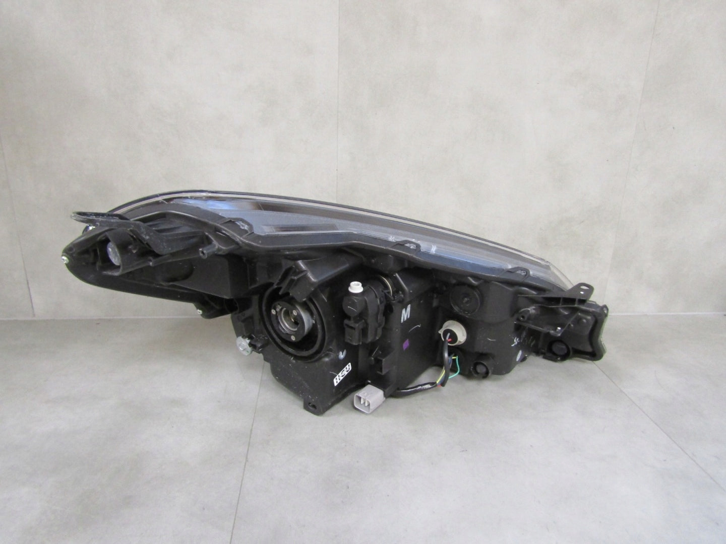 Front Headlight Toyota Yaris 3 III Lift STANDARD LENS WITH LED 14-17 LH LEFT