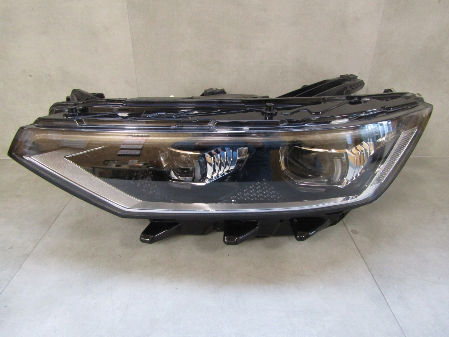 VOLKSWAGEN PASSAT B8 FULL LED IQ LIFT LH LEFT HEADLIGHT 19- 3G1941113J