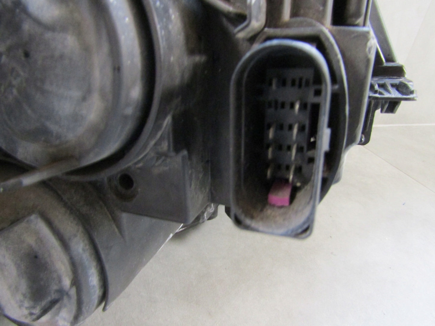 VW Touran 2 II 5TB HEADLIGHT Standard 15- LH 5TB941005A