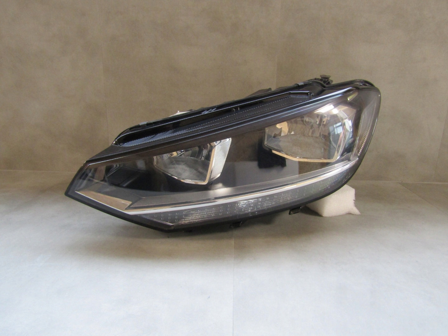 VW Touran 2 II 5TB HEADLIGHT Standard 15- LH 5TB941005A