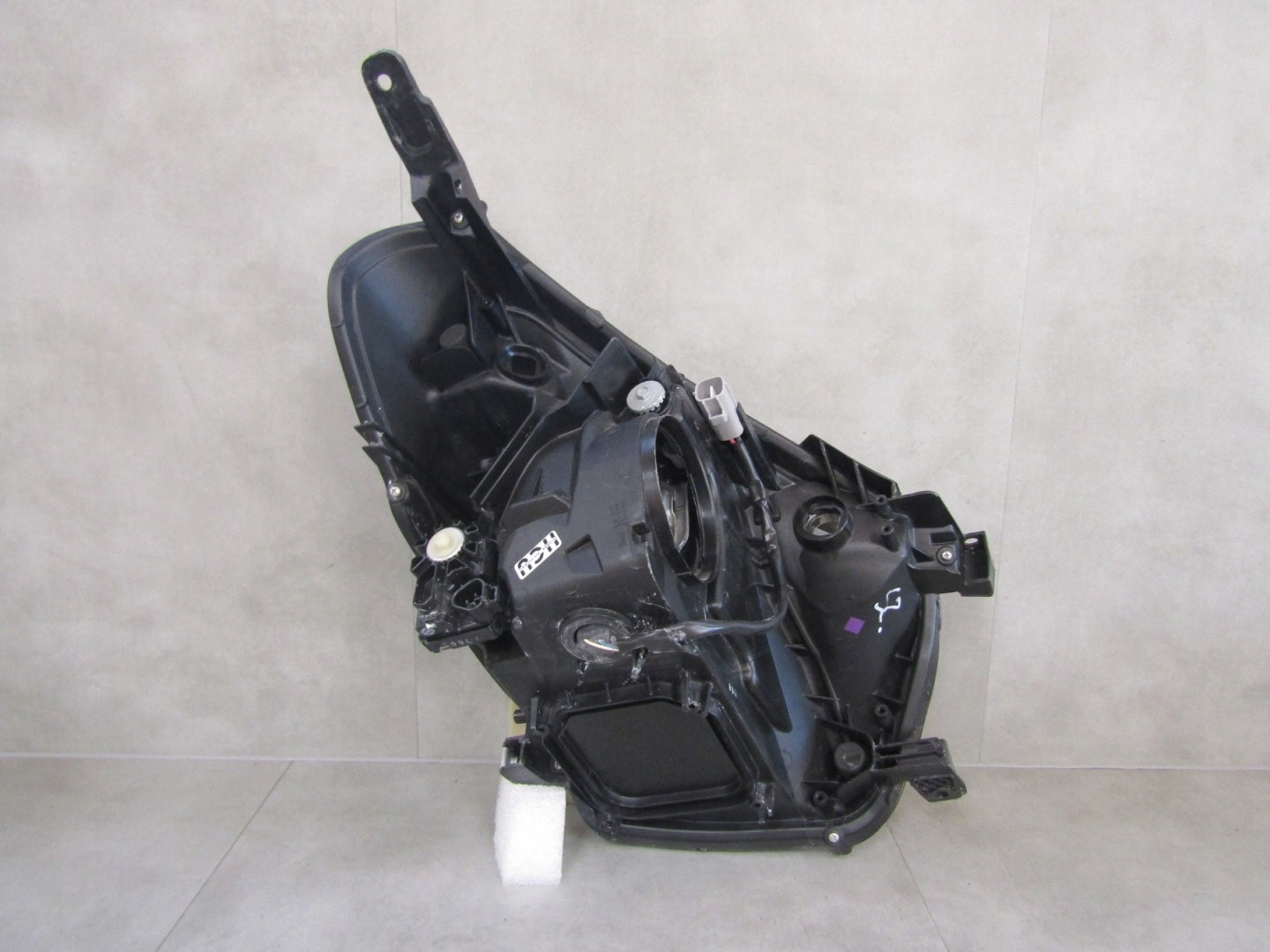 Aston Martin Cygnet 11-13 Front Lamp | Standard Lens | LH | Left | KOITO 74-1