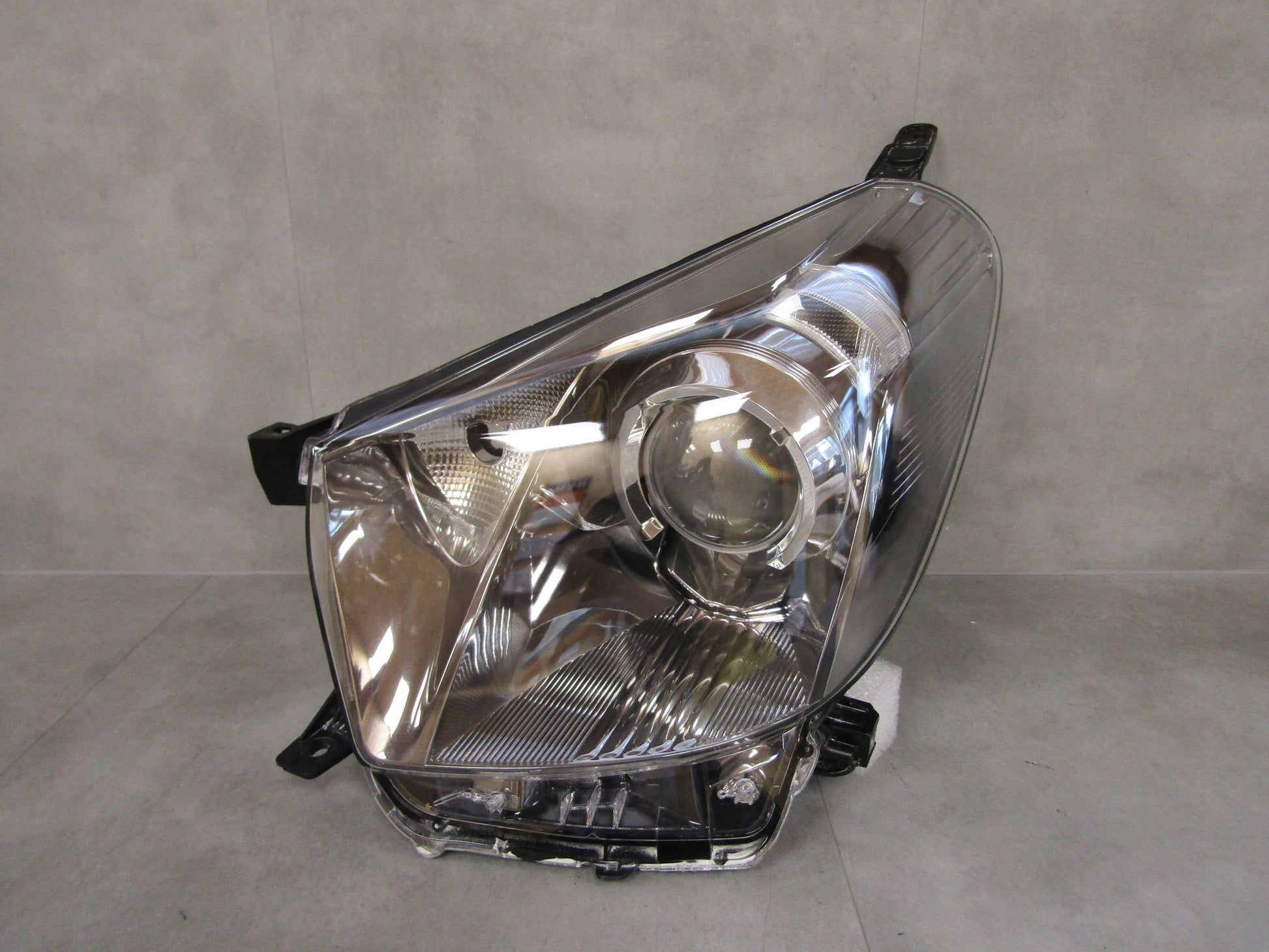 Aston Martin Cygnet 11-13 Front Lamp | Standard Lens | LH | Left | KOITO 74-1
