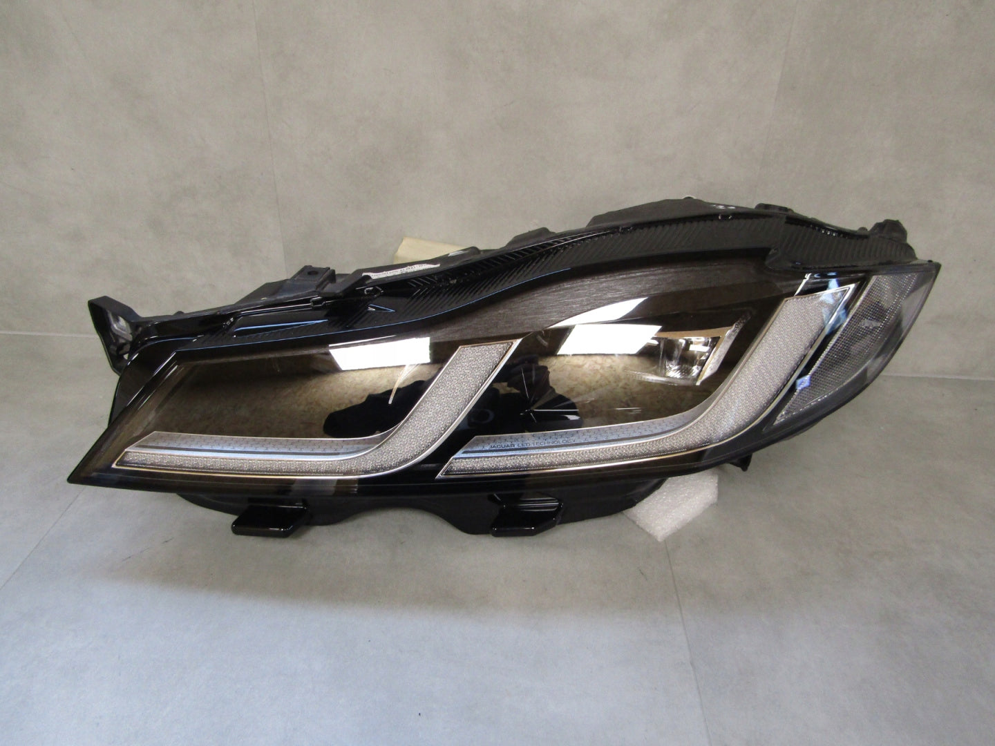 Front Lamp Jaguar XF 260 F PACE LIFT FULL LED 20-24 LH MX63-13W030