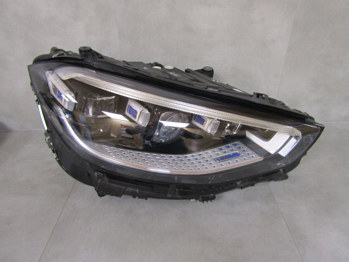 Front Lamp Mercedes S-Class W223 FULL LED DIGITAL LIGHT RH RIGHT A22390618