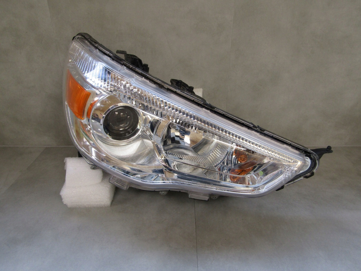Front Lamp Mitsubishi ASX LIFT STANDARD 12-19 RH