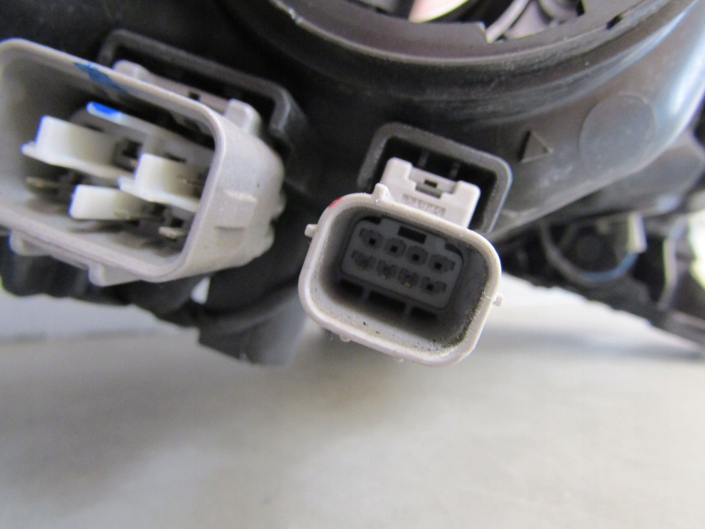 Front Lamp Mitsubishi Outlander 3 III LIFT STANDARD LENS 18-22 LH