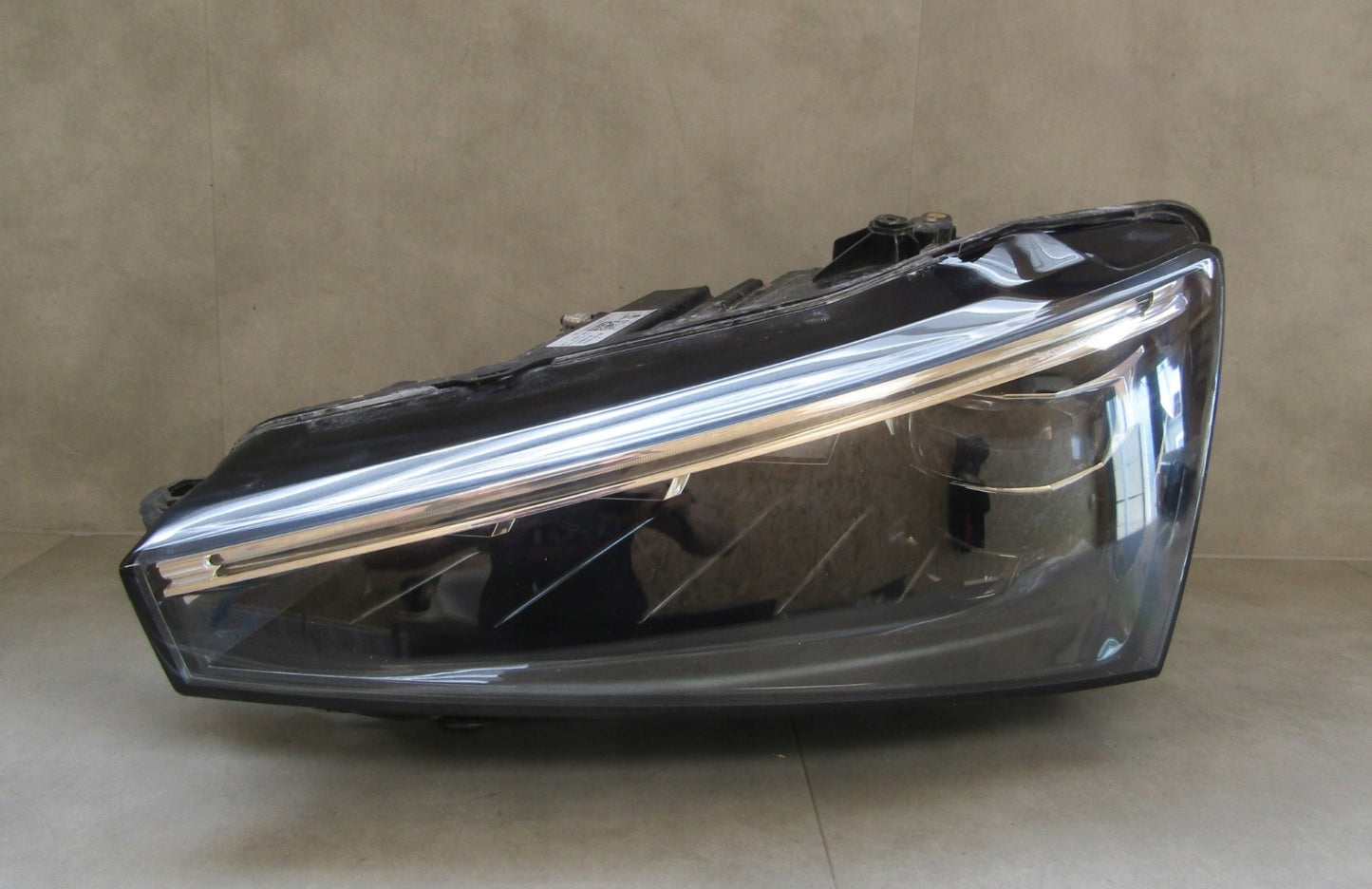 Front Lamp Skoda Scala 657 FULL LED 19-23 LH 657941015A