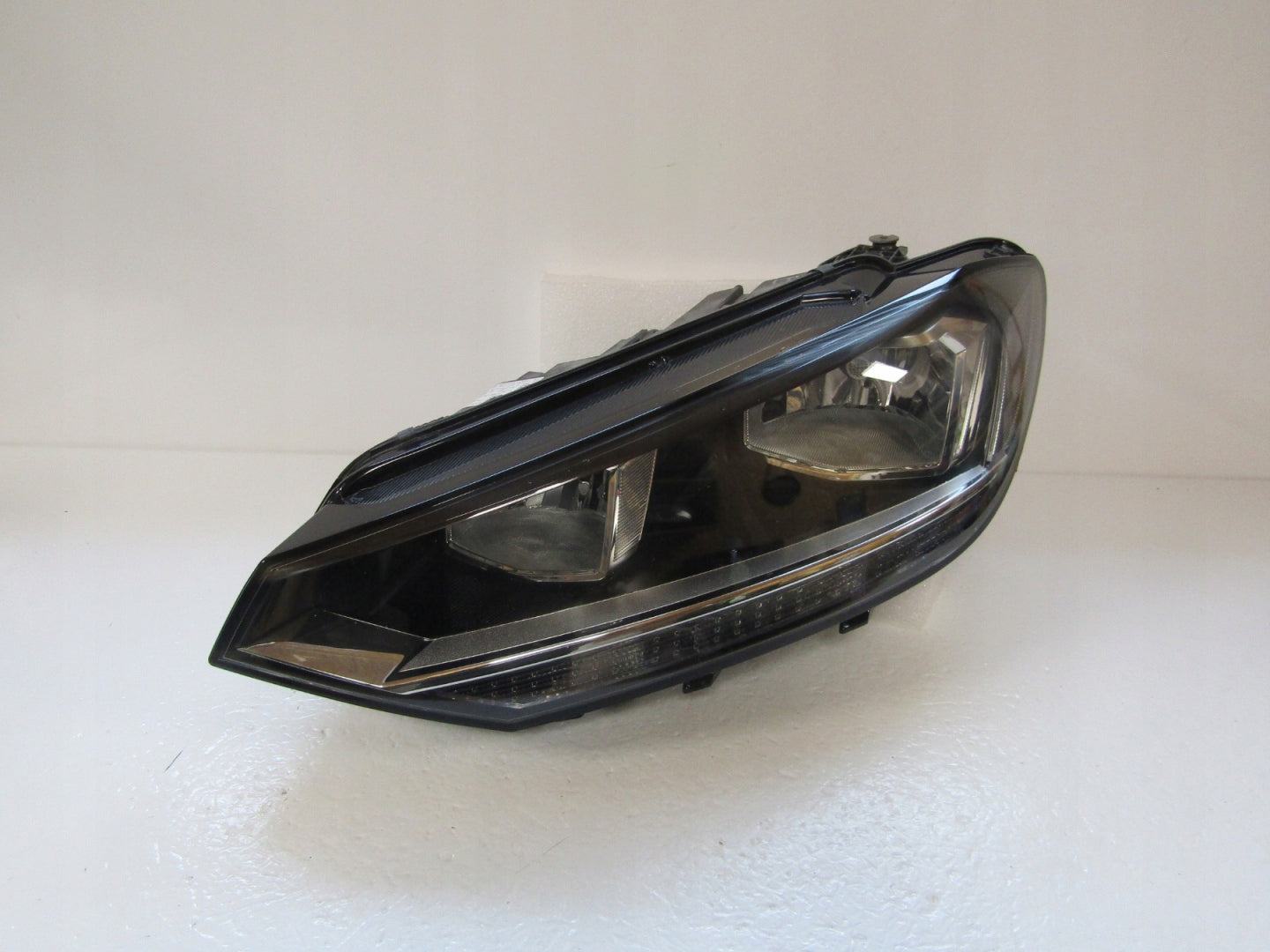 VW Touran 2 II 5TB HEADLIGHT Standard 15- LH 5TB941005A