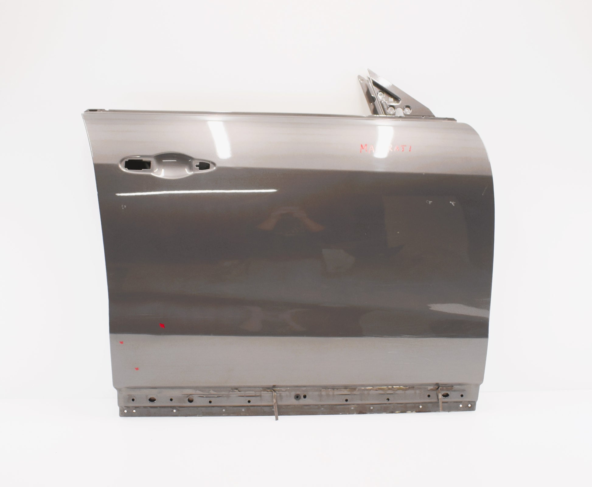 MASERATI LEVANTE FRONT RIGHT DOOR OEM