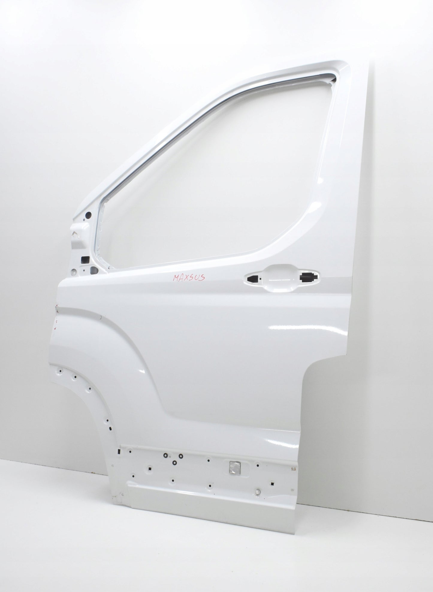 MAXUS DELIVER 9 LEFT FRONT DOOR ORG