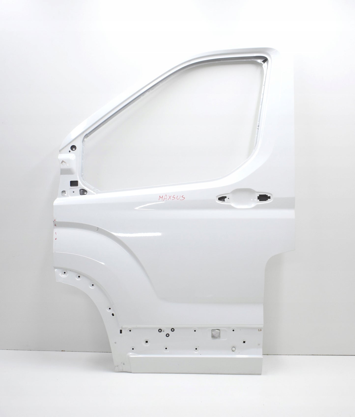 MAXUS DELIVER 9 LEFT FRONT DOOR ORG