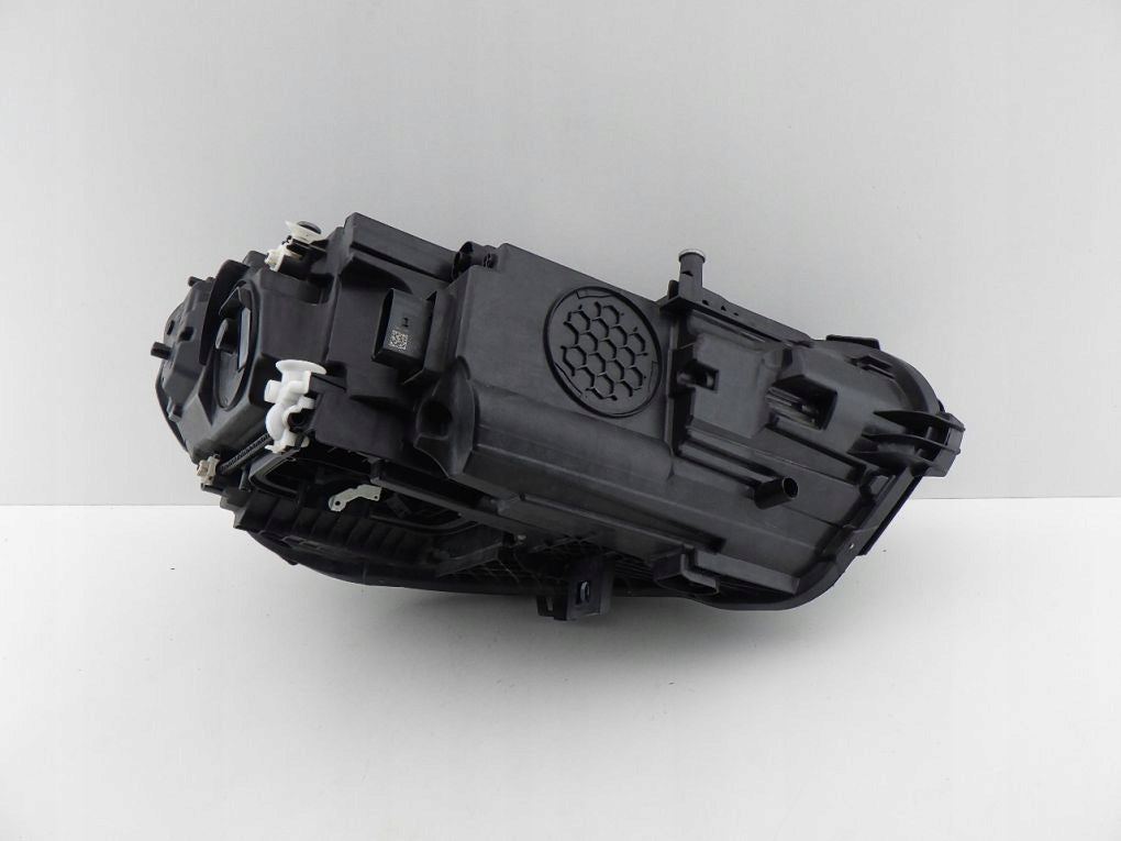 MERCEDES CLA 118 W118 LIFT FULL LED PERFORMANCE 23- left front lamp