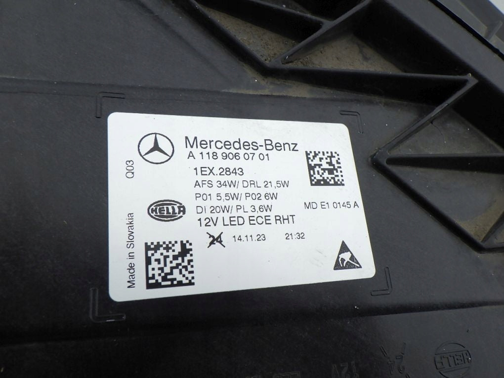 MERCEDES CLA 118 W118 LIFT FULL LED PERFORMANCE 23- left front lamp