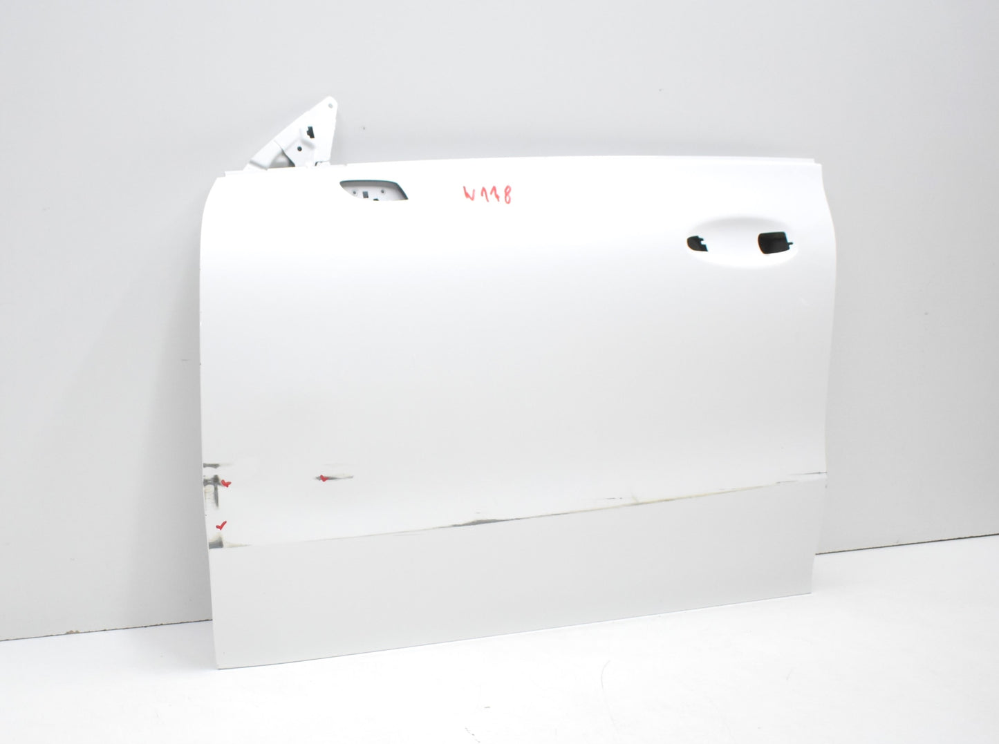 MERCEDES CLA W118 LEFT FRONT DOOR ORG