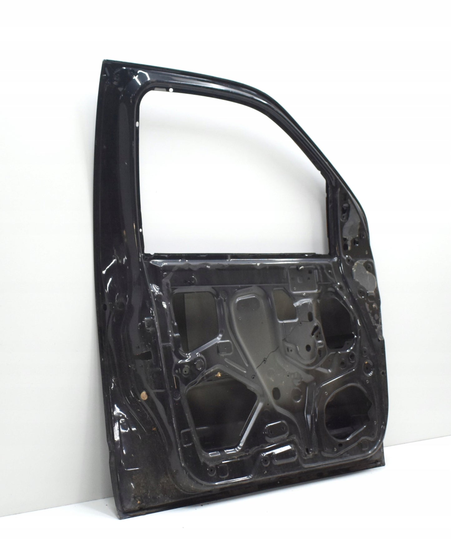 NISSAN NAVARA D40 LEFT FRONT DOOR ORG