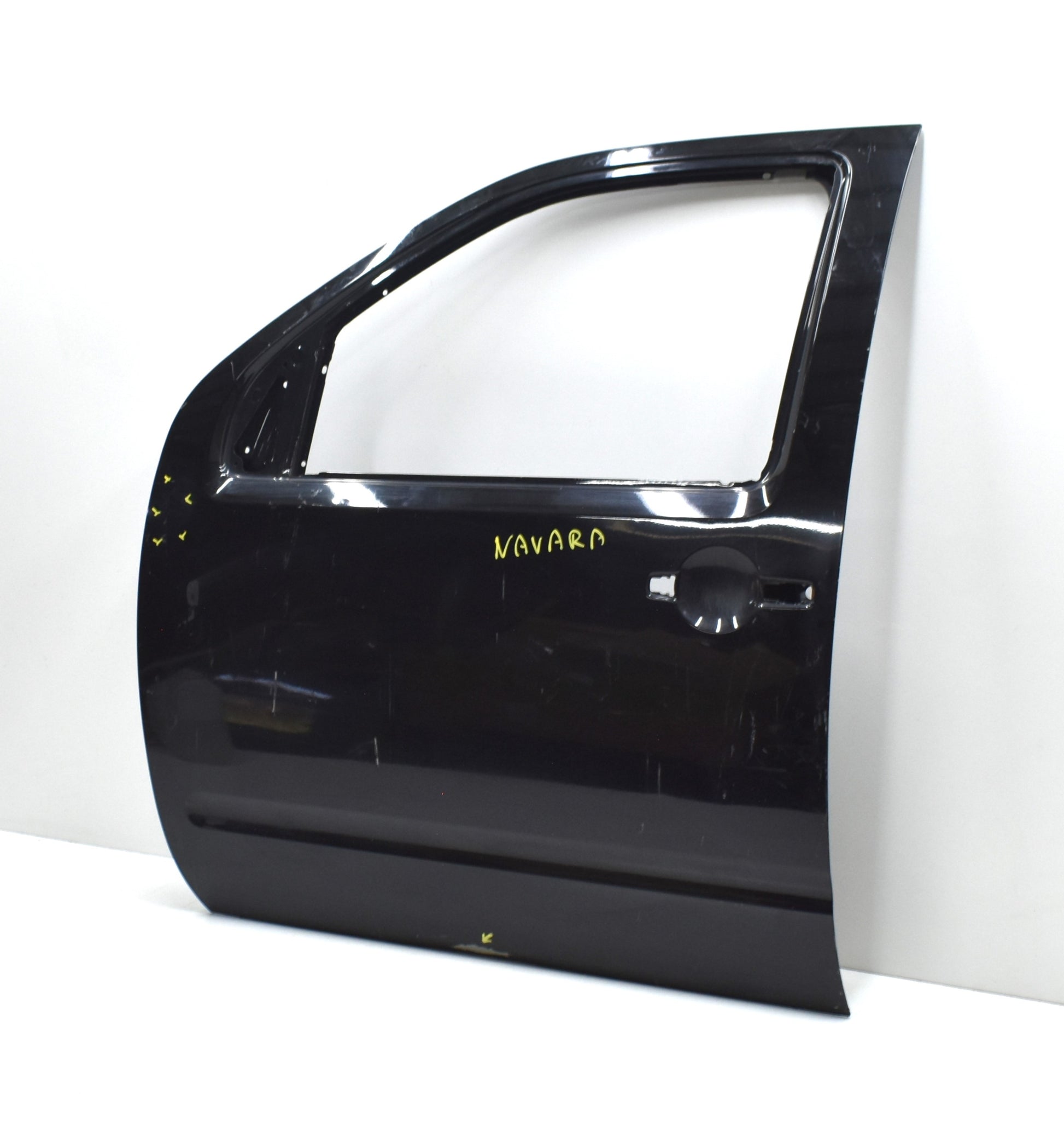 NISSAN NAVARA D40 LEFT FRONT DOOR ORG