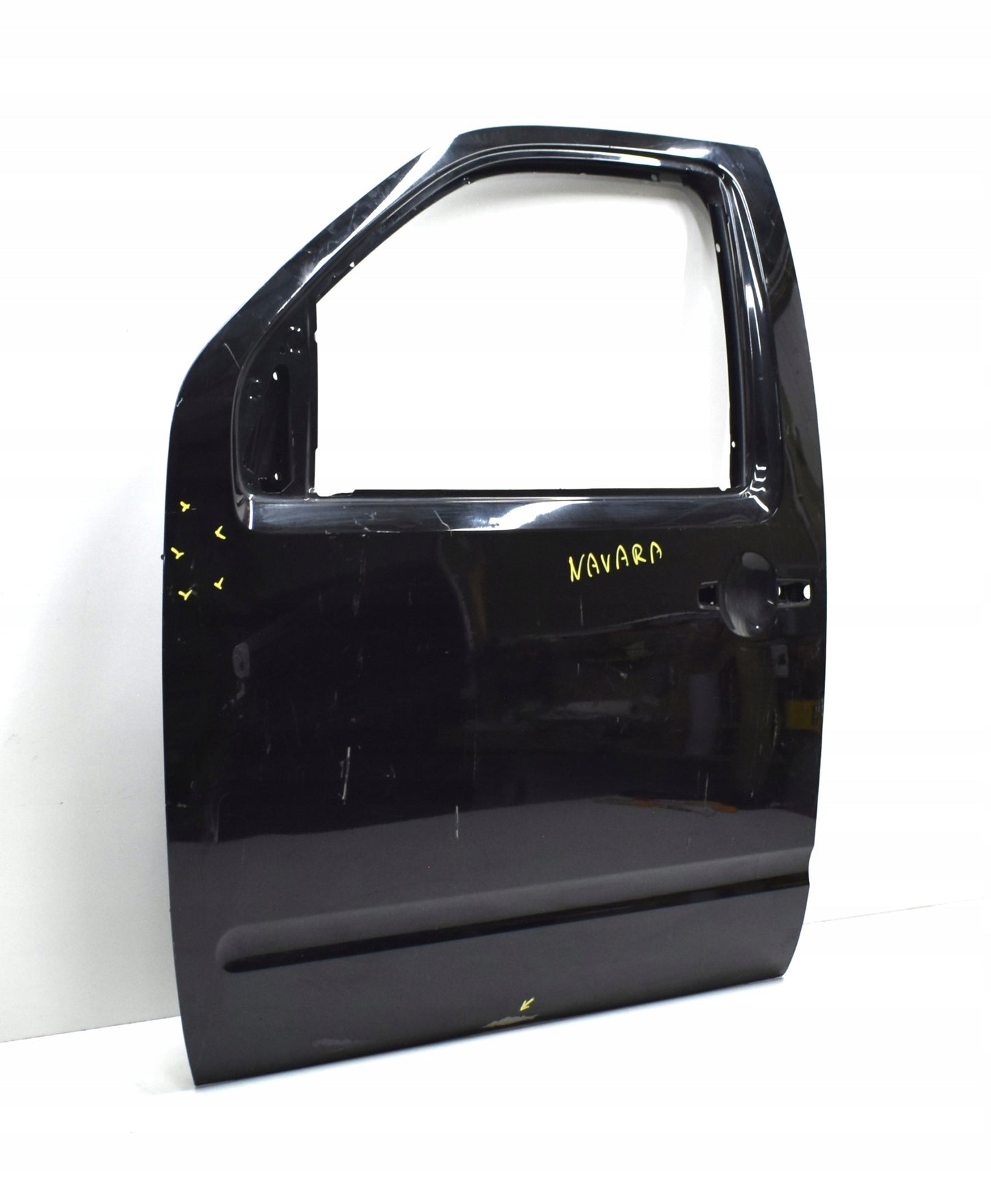NISSAN NAVARA D40 LEFT FRONT DOOR ORG