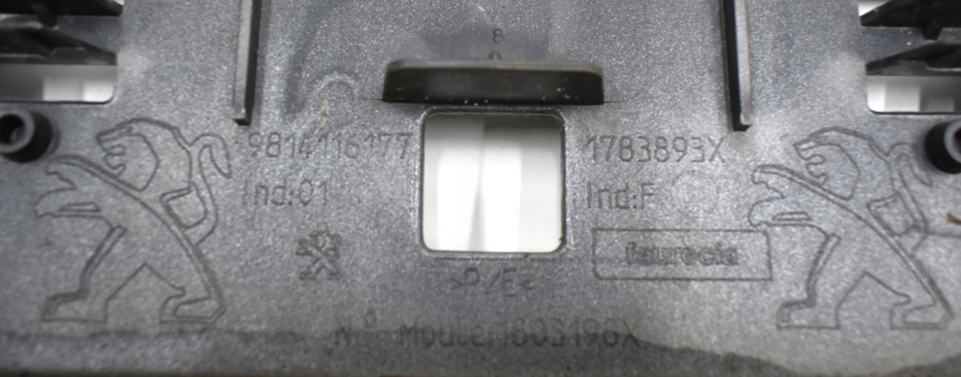 PEUGEOT 2008 LIFT FRONT BUMPER ORIGINAL