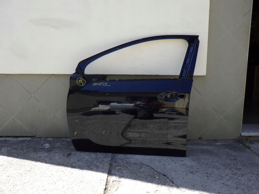 PEUGEOT 208 LEFT FRONT DOOR