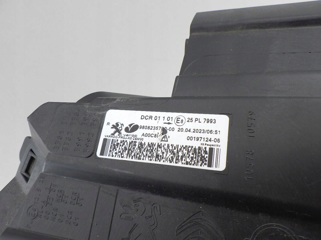 PEUGEOT EXPERT 3 III TRAVELLER 16- XENON HEADLIGHT RIGHT