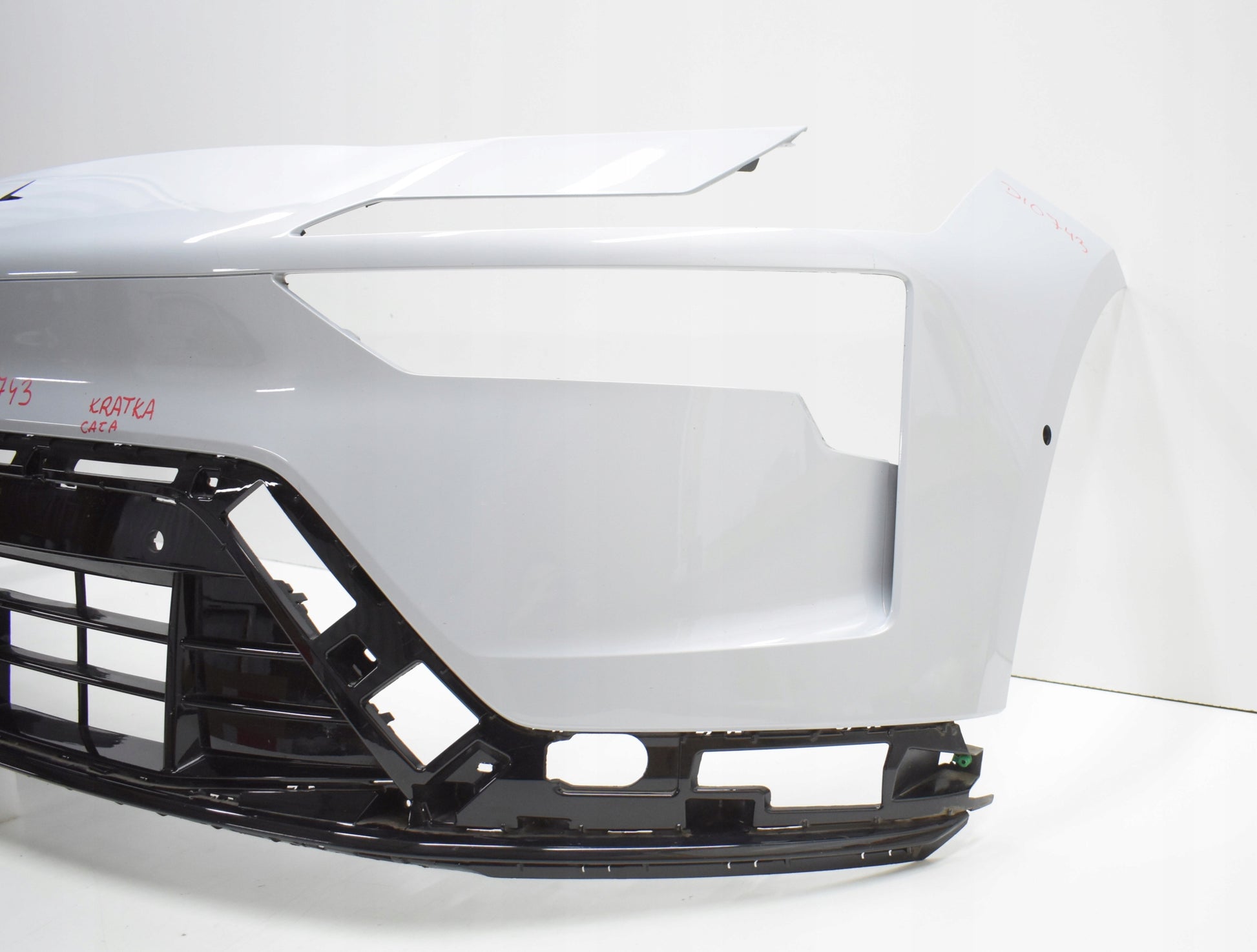 POLESTAR IV 4 FRONT BUMPER ORG + GRILLE