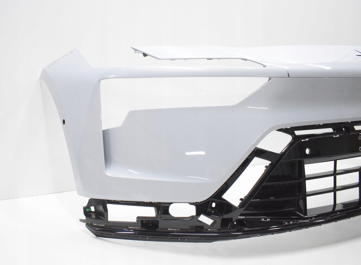 POLESTAR IV 4 FRONT BUMPER ORG + GRILLE