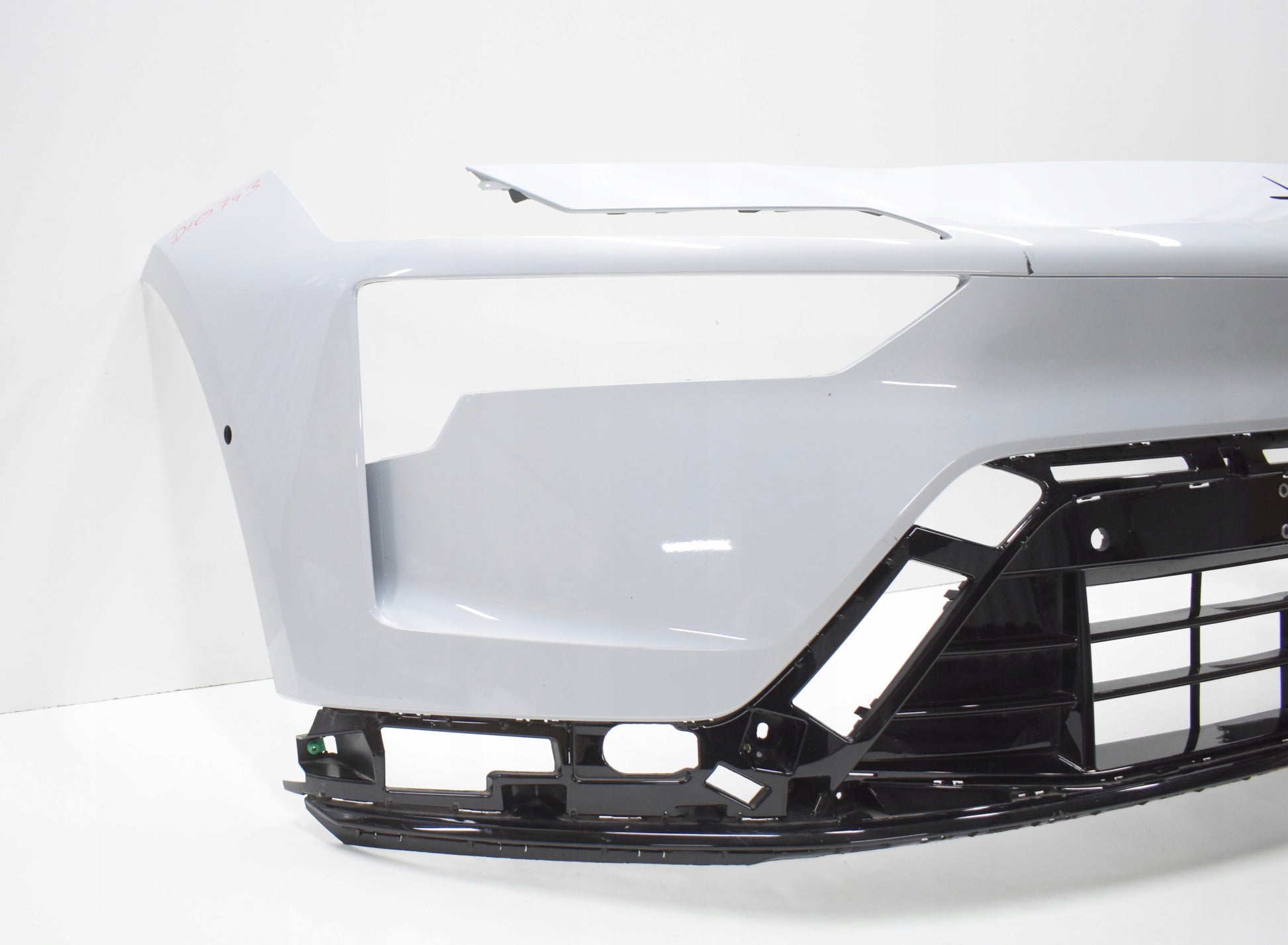 POLESTAR IV 4 FRONT BUMPER ORG + GRILLE