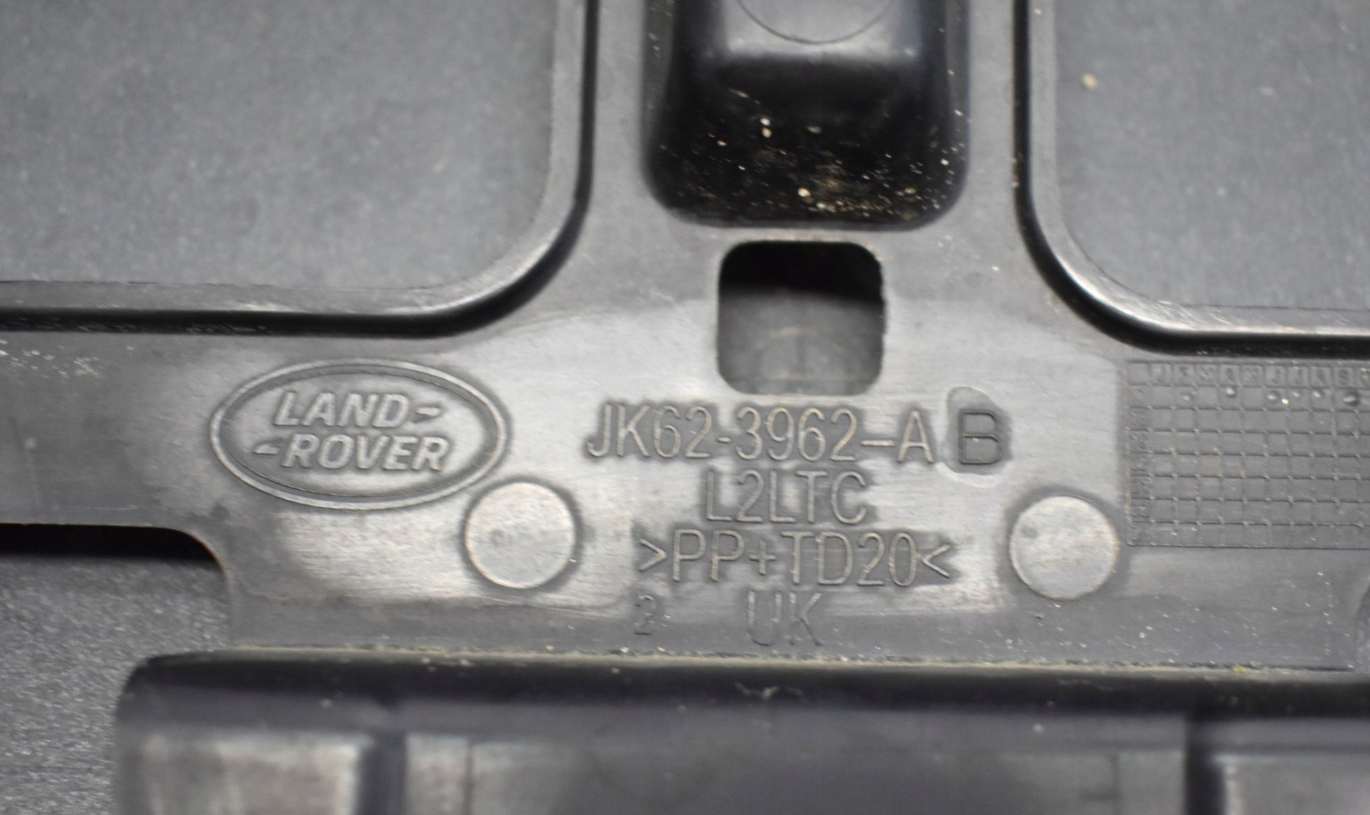 RANGE ROVER SPORT II FRONT BUMPER ASSEMBLY