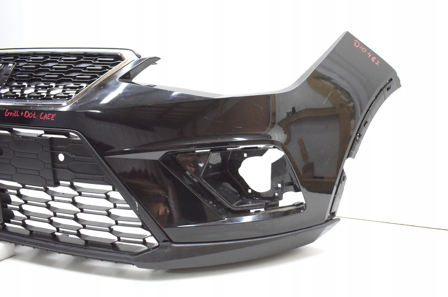 SEAT ARONA 6F9 FRONT BUMPER ORG + GRILLE + BOTTOM