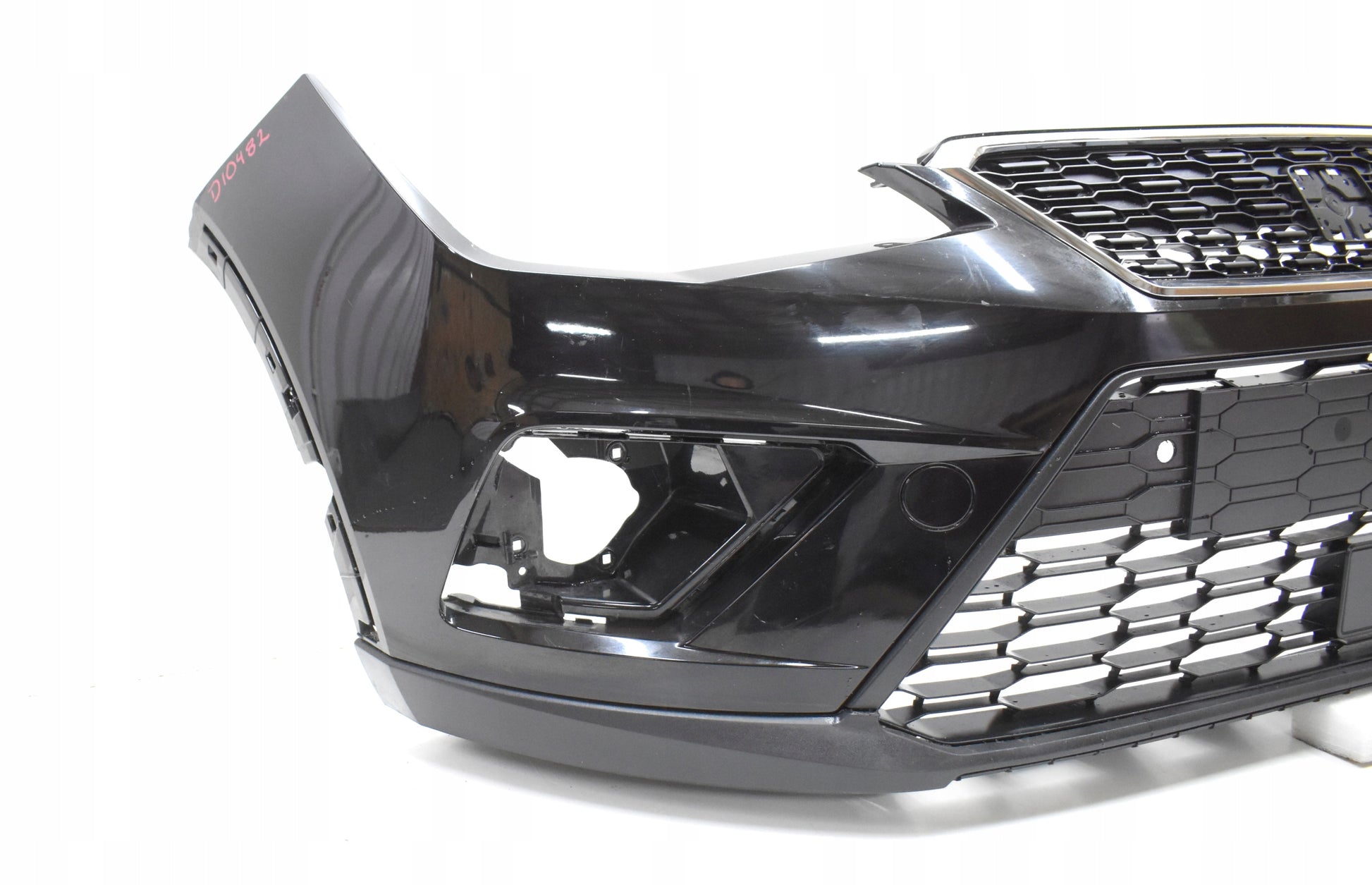 SEAT ARONA 6F9 FRONT BUMPER ORG + GRILLE + BOTTOM