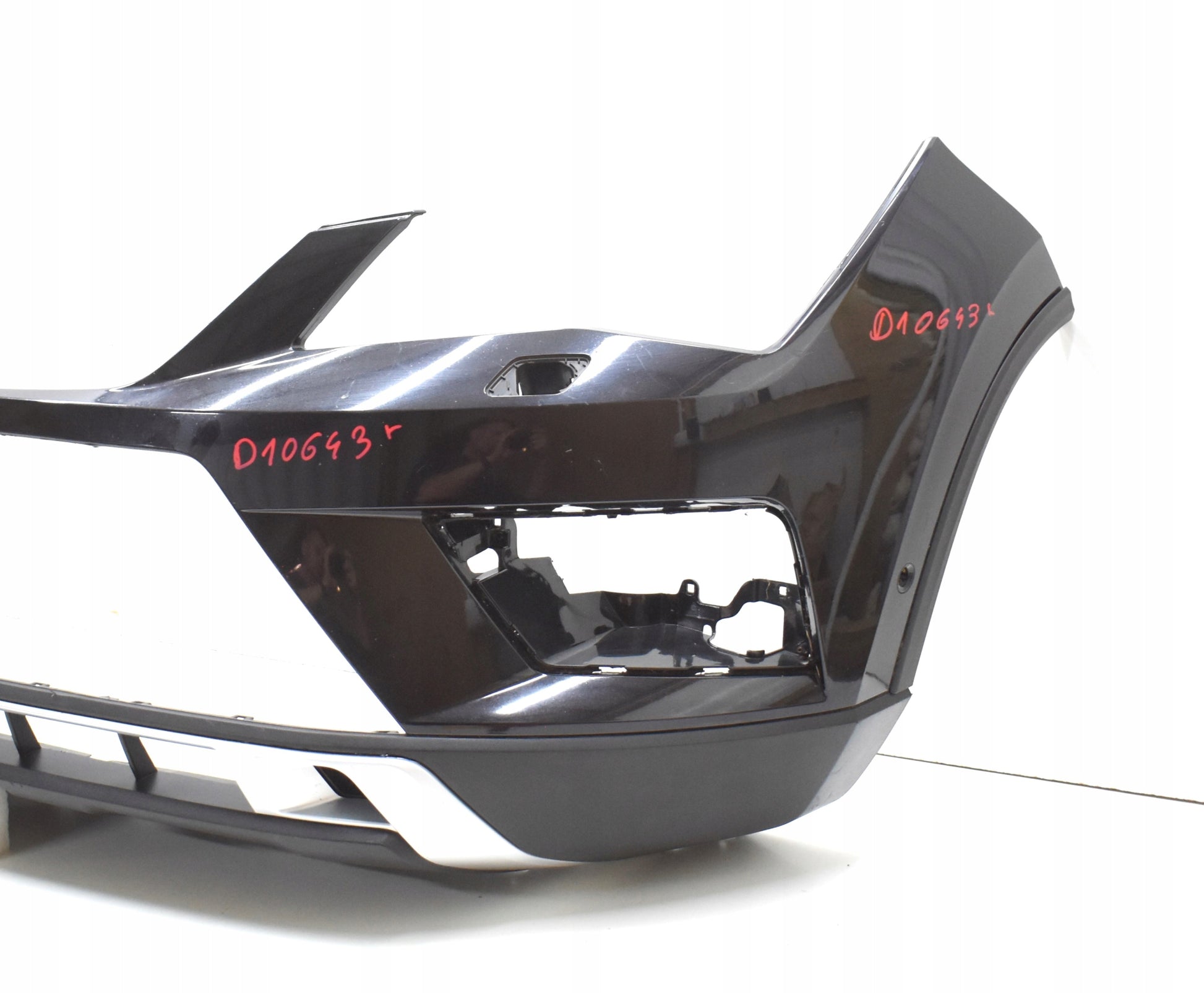 SEAT ATECA 575 FRONT BUMPER ORG + BOTTOM