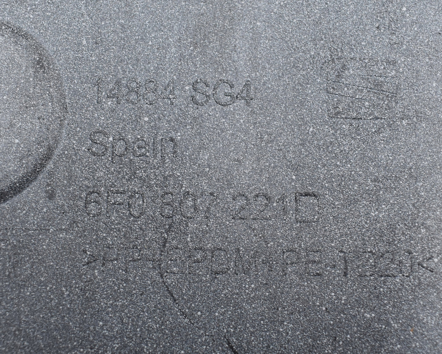 SEAT IBIZA V 6F0 FRONT BUMPER ORG + GRILLE