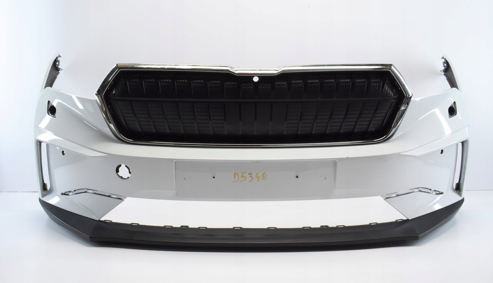 SKODA ENYAQ 5LA FRONT BUMPER EXCELLENT CONDITION