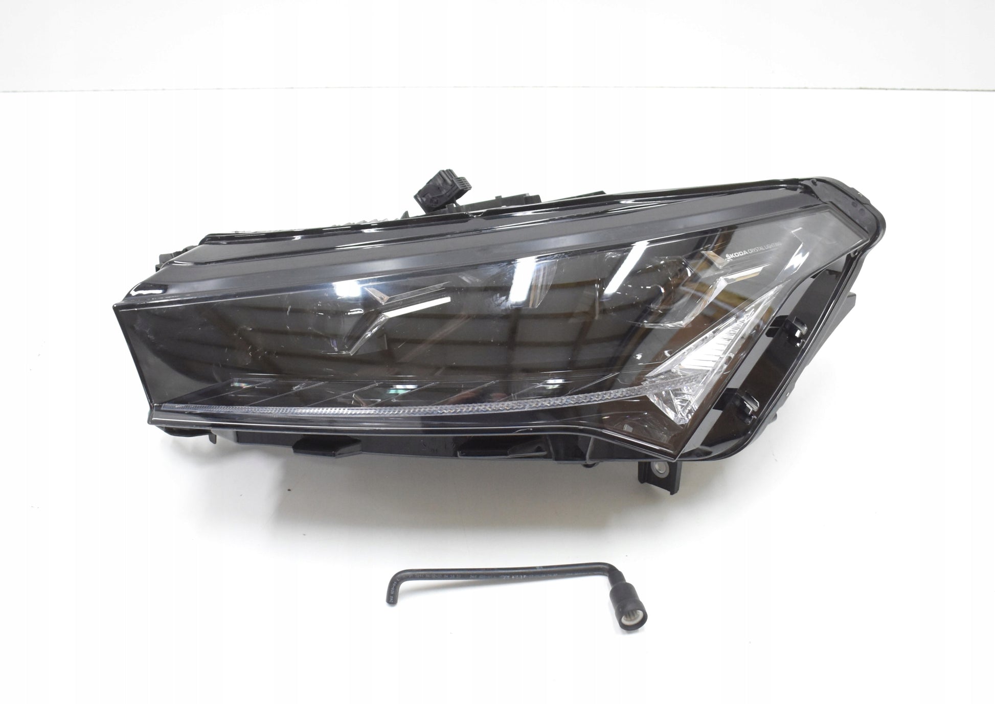SKODA ENYAQ 5LB LEFT FRONT HEADLIGHT CRYSTAL ORG EU 5LB941015H